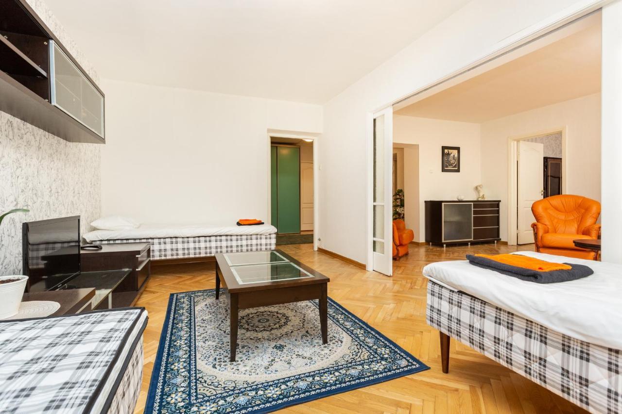 3 Room Central Apartmend 90M2 Parking For One Car Fifth Floor And The Building Does Not Have An Elevator Tallinn Extérieur photo