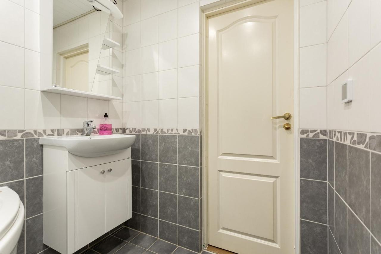 3 Room Central Apartmend 90M2 Parking For One Car Fifth Floor And The Building Does Not Have An Elevator Tallinn Extérieur photo