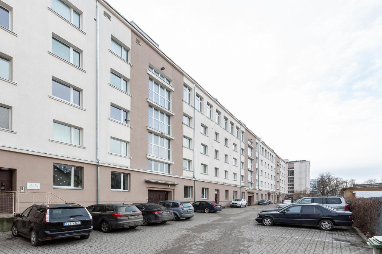 3 Room Central Apartmend 90M2 Parking For One Car Fifth Floor And The Building Does Not Have An Elevator Tallinn Extérieur photo