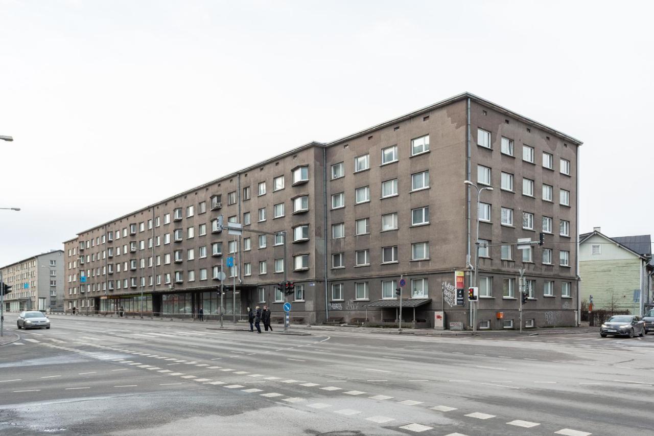 3 Room Central Apartmend 90M2 Parking For One Car Fifth Floor And The Building Does Not Have An Elevator Tallinn Extérieur photo