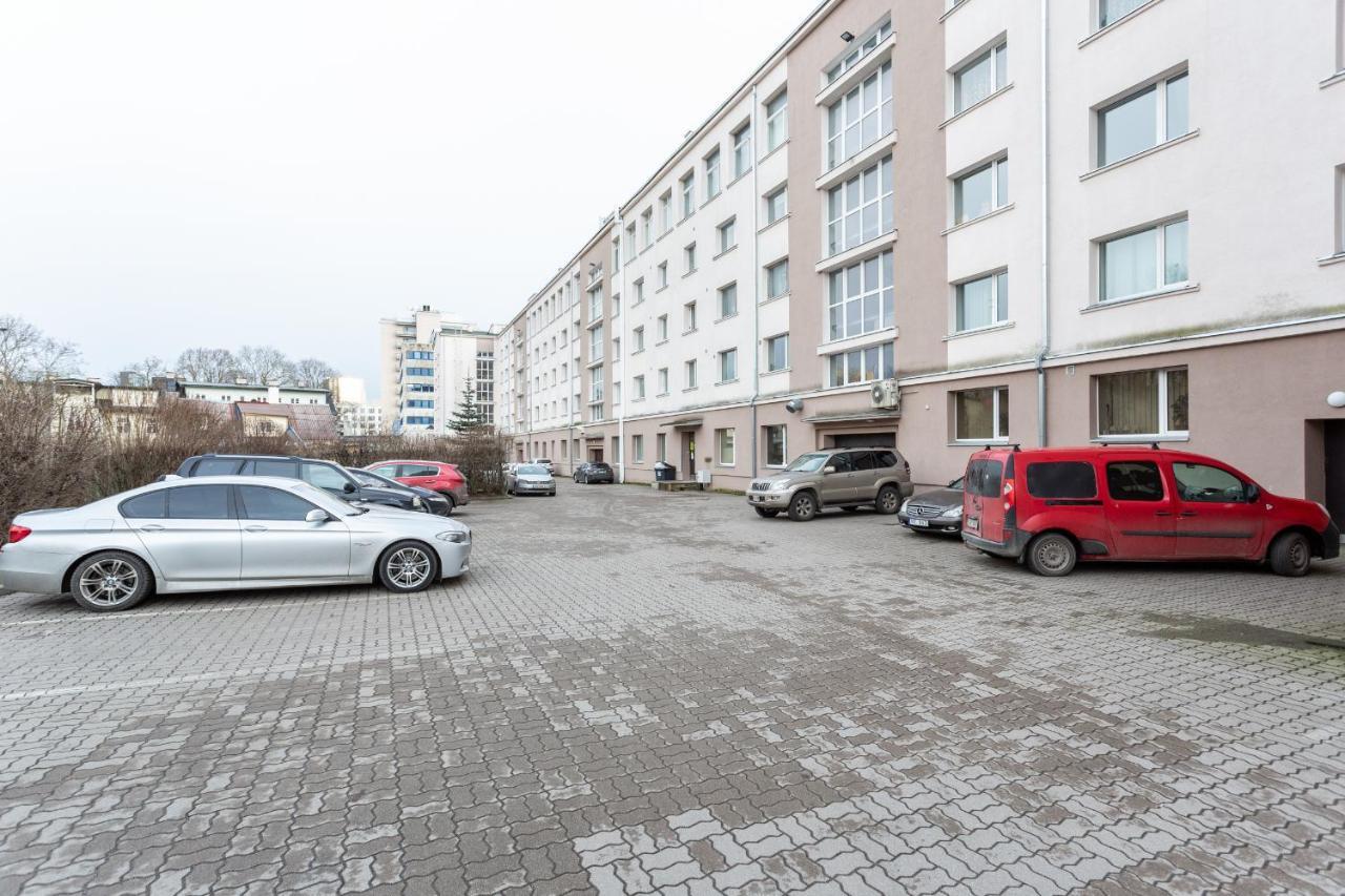 3 Room Central Apartmend 90M2 Parking For One Car Fifth Floor And The Building Does Not Have An Elevator Tallinn Extérieur photo